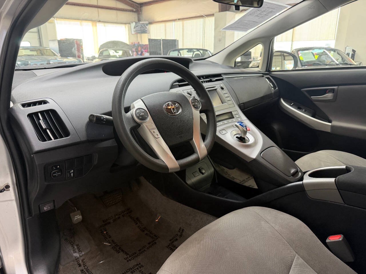 Used 2015 Toyota Prius Two FWD image 19