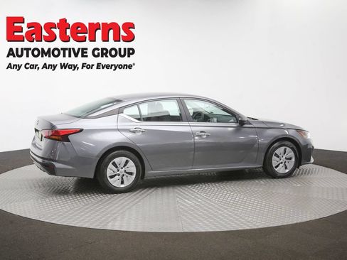 Used 2024 Nissan Altima 2.5 S FWD image 38