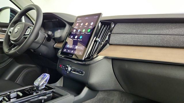 New 2026 Volvo XC90 T8 Core AWD/4WD image 35