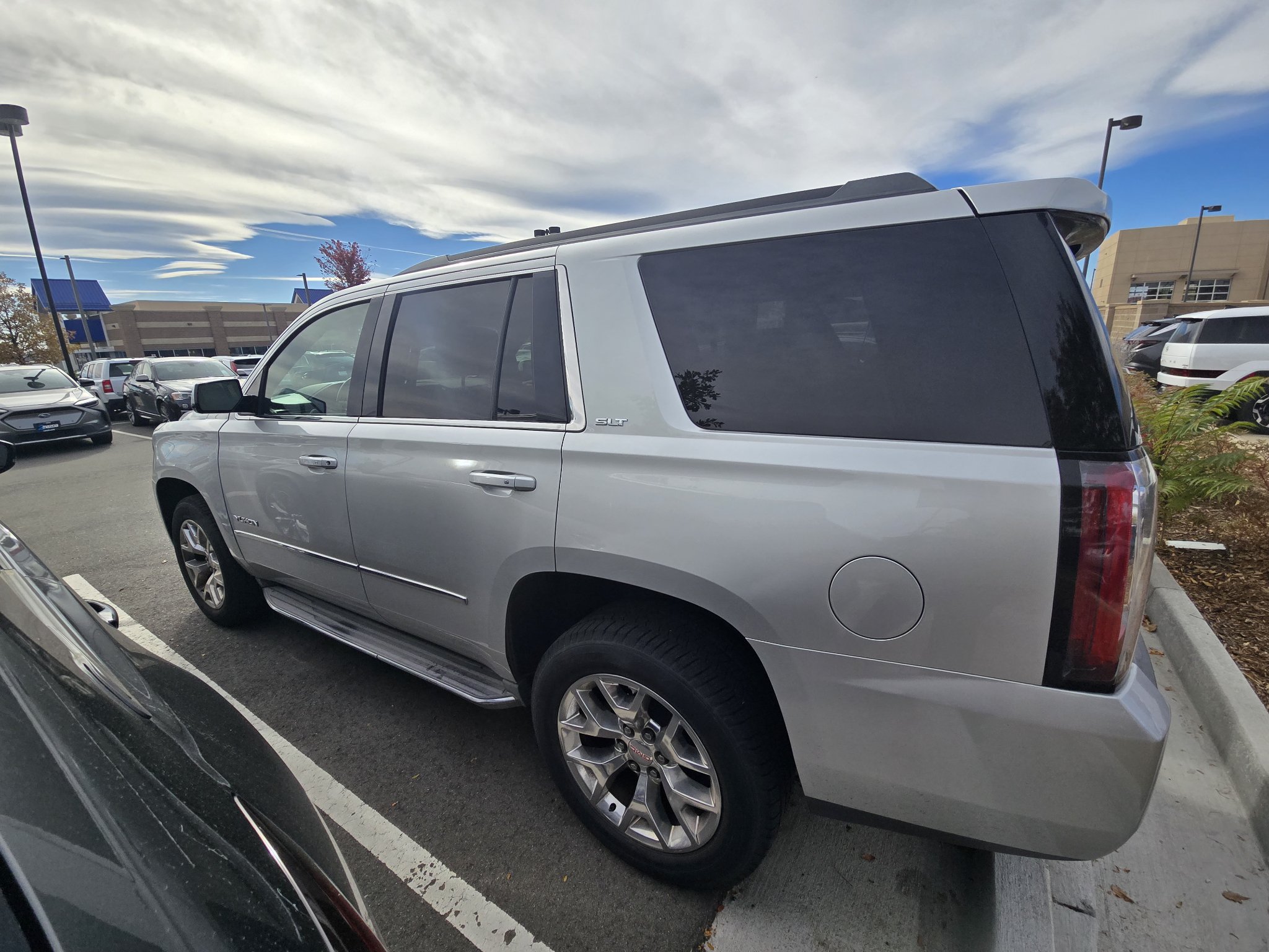 Used 2015 GMC Yukon SLT w/ Open Road Package AWD/4WD image 12