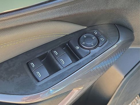 Used 2025 Chevrolet Trax ACTIV image 22