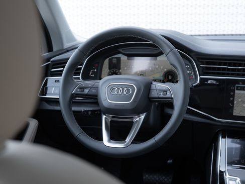New 2026 Audi Q7 3.0T Premium Plus AWD/4WD image 9