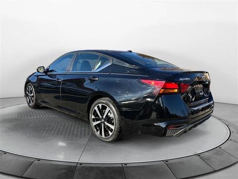 Used 2019 Nissan Altima 2.5 SR image 3