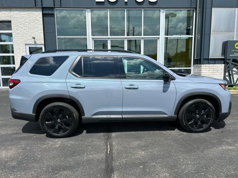 Used 2026 Honda Pilot Black Edition image 13