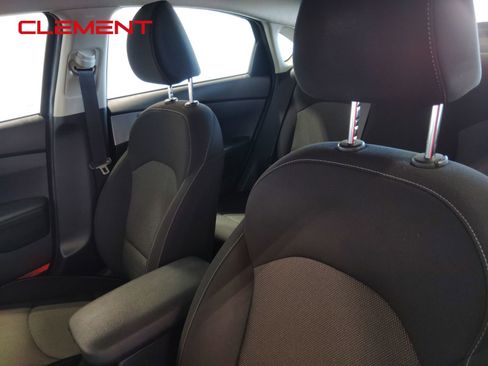 Used 2022 Kia Forte LXS image 28