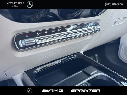 Certified 2022 Mercedes-Benz GLA 250 image 30