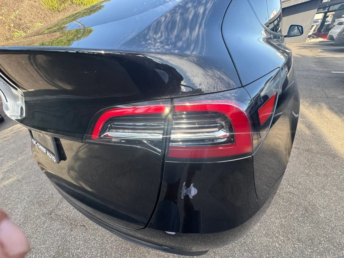 Used 2025 Tesla Model Y Long Range RWD image 30