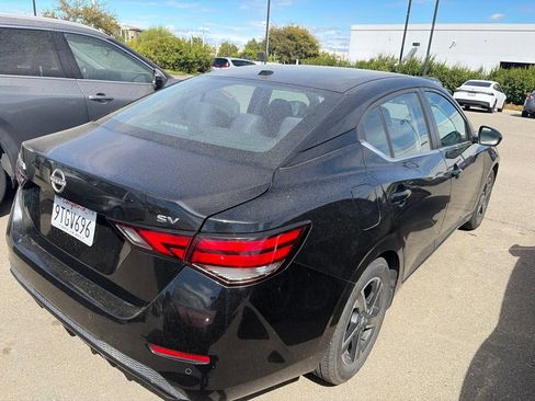 Used 2024 Nissan Sentra SV FWD image 6