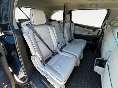 Used 2024 Honda Odyssey Elite image 12