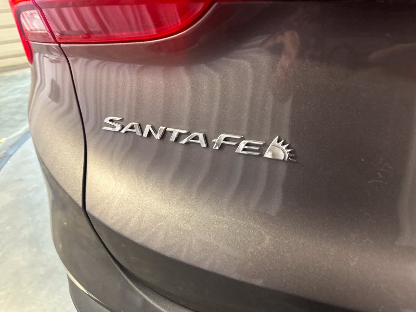 Used 2021 Hyundai Santa Fe Limited AWD/4WD image 11