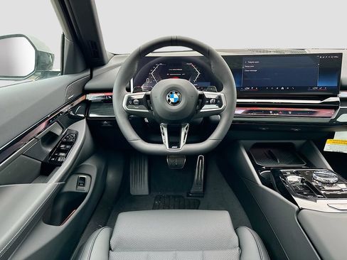 Used 2026 BMW 530i xDrive w/ Executive Package AWD/4WD image 24
