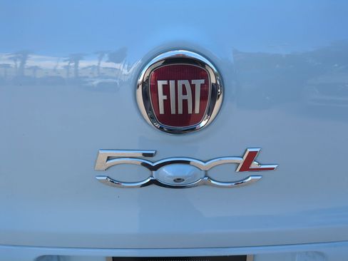 Used 2014 FIAT 500L Lounge image 23