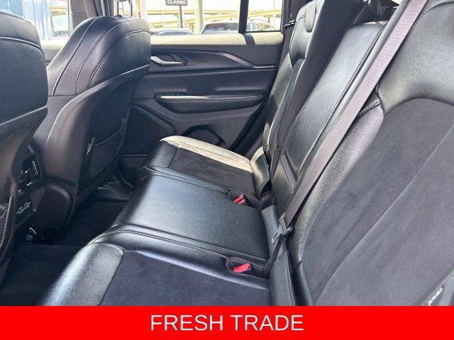 Used 2024 Jeep Grand Cherokee Altitude AWD/4WD image 37