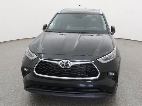 New 2026 Toyota Highlander Limited AWD/4WD image 15