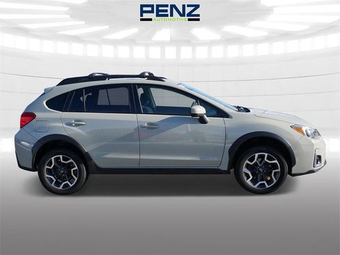 Used 2017 Subaru Crosstrek 2.0i Premium image 8