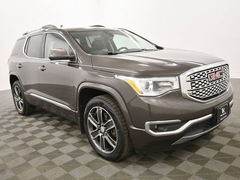 Used 2019 GMC Acadia Denali w/ Technology Package image 10