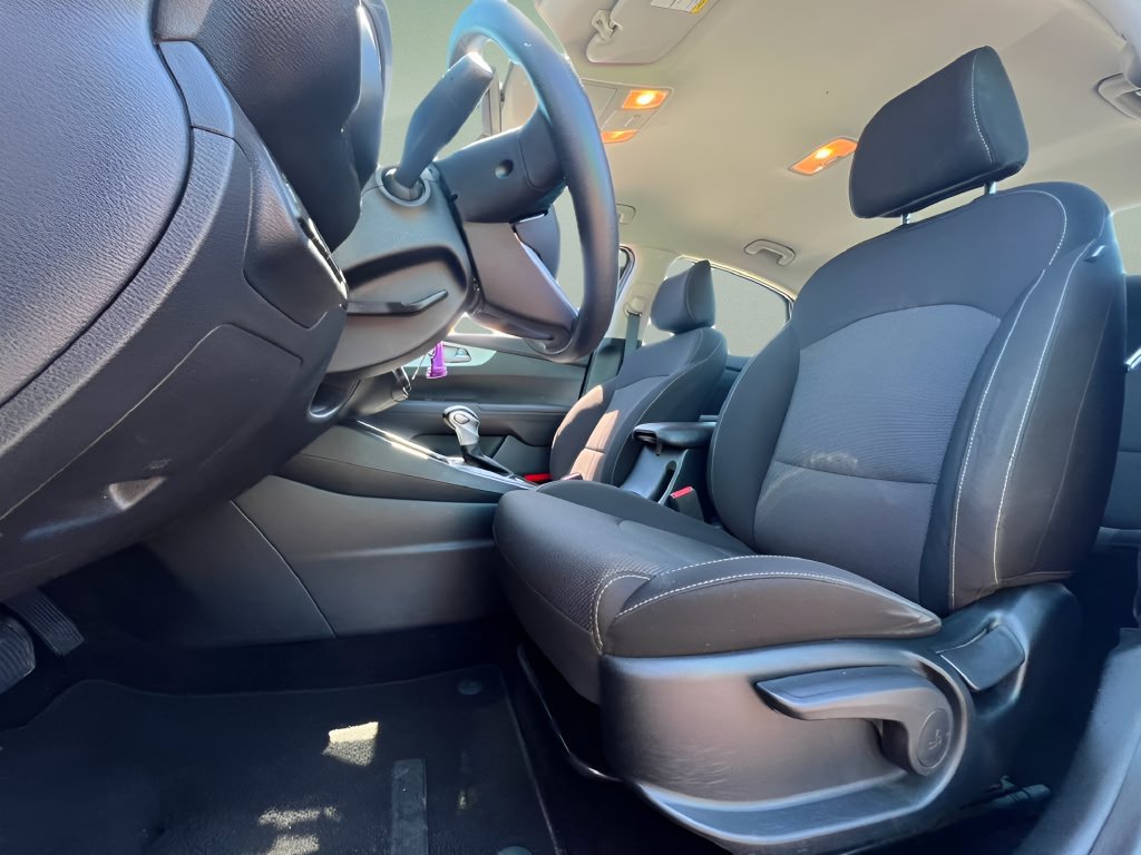 Used 2024 Kia Forte LXS FWD image 9