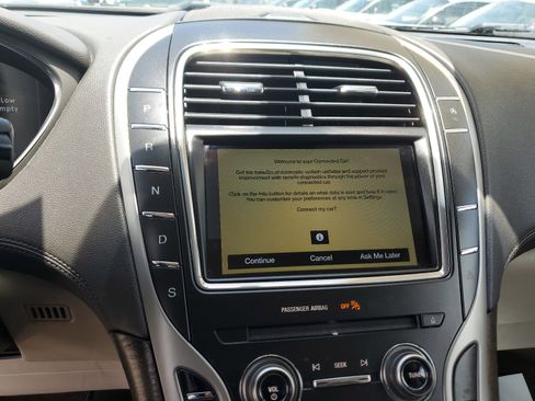 Used 2019 Lincoln Nautilus Select image 23