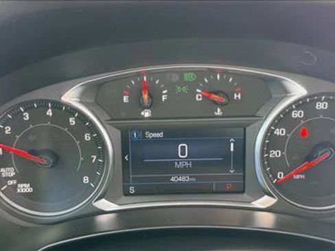 Used 2024 GMC Terrain SLE image 12