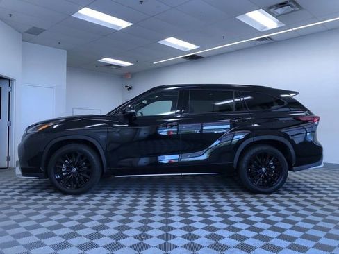 Certified 2025 Toyota Highlander XSE AWD/4WD image 13