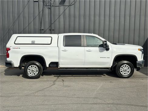 Used 2021 Chevrolet Silverado 2500 LT w/ Convenience Package image 13