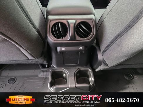 New 2025 Jeep Gladiator Sport image 27