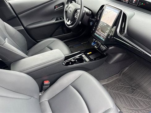 Used 2020 Toyota Prius Prime XLE image 18