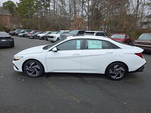 New 2026 Hyundai Elantra Limited image 19