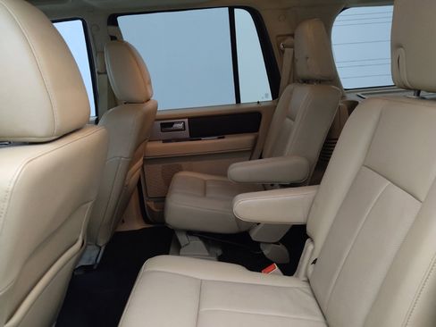Used 2017 Ford Expedition XLT w/ Equipment Group 202A image 18