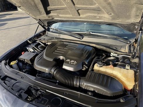 Used 2016 Chrysler 300 S image 15