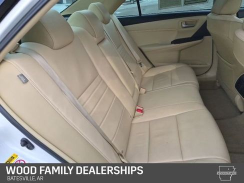 Used 2017 Toyota Camry XLE image 30