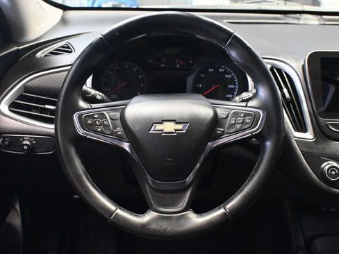 Used 2024 Chevrolet Malibu RS FWD image 11