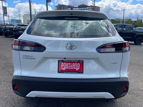 New 2026 Toyota Corolla Cross L AWD/4WD image 7