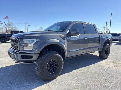 Used 2018 Ford F150 Raptor w/ Equipment Group 802A Luxury image 2