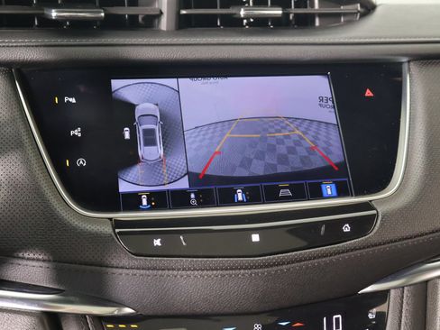 Used 2021 Cadillac XT5 Premium Luxury FWD image 6