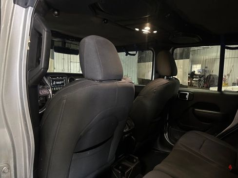 Used 2022 Jeep Wrangler Unlimited Sport image 22