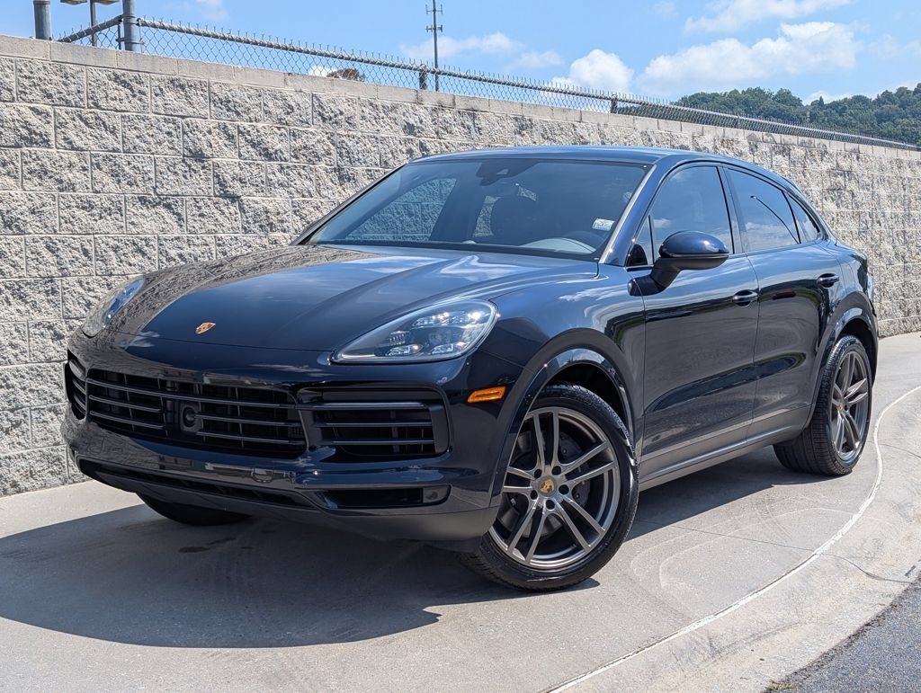 Certified 2022 Porsche Cayenne Coupe AWD/4WD image 1
