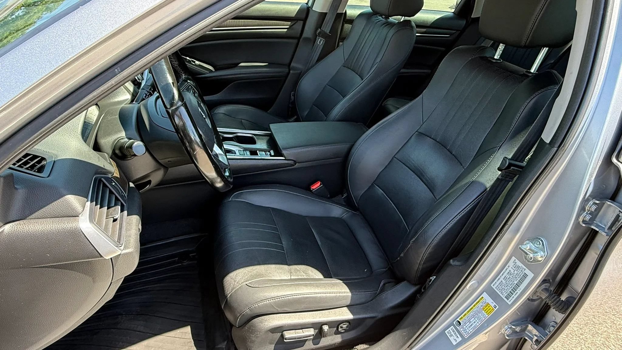 Used 2021 Honda Accord EX-L image 9