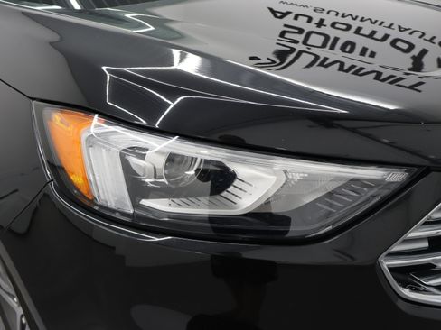 Used 2020 Ford Edge Titanium w/ Class II Trailer Tow Package AWD/4WD image 23