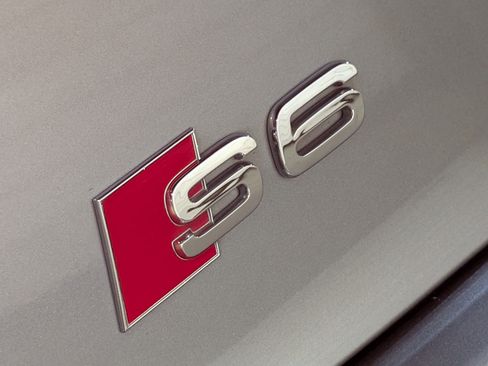 Used 2015 Audi S6 AWD/4WD image 17