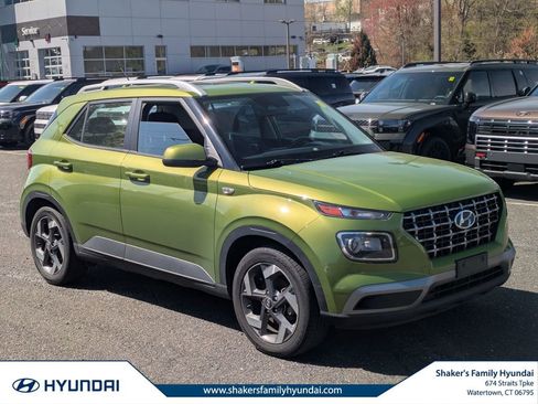 Certified 2024 Hyundai Venue SEL FWD image 1