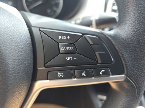 Used 2021 Nissan Versa SV FWD image 16
