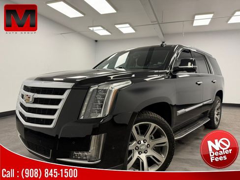 Used 2017 Cadillac Escalade Luxury AWD/4WD image 1