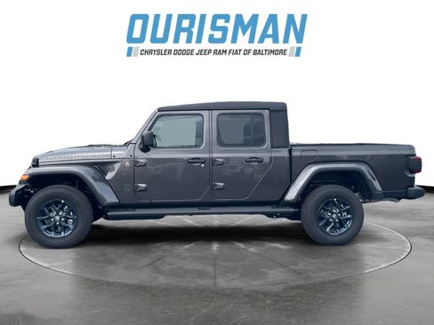 New 2026 Jeep Gladiator Sport AWD/4WD image 3