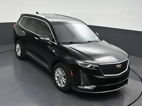 Used 2025 Cadillac XT6 Luxury FWD image 21