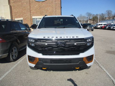 New 2025 Ford Expedition Tremor image 2