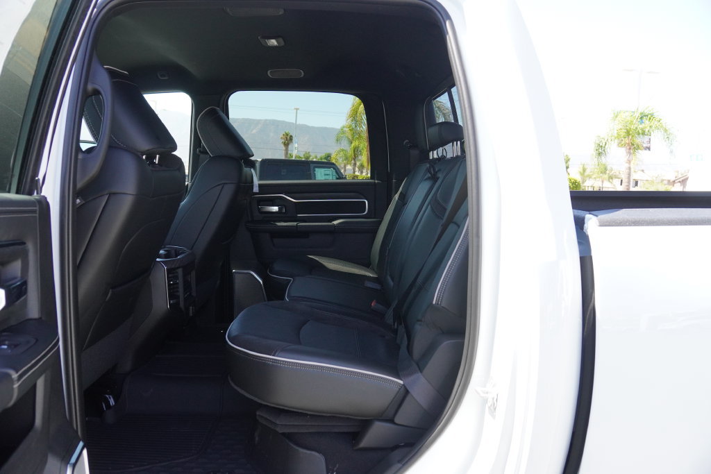 New 2027 RAM 3500 Laramie AWD/4WD image 29
