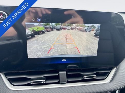 New 2026 Chevrolet Equinox LT FWD image 17