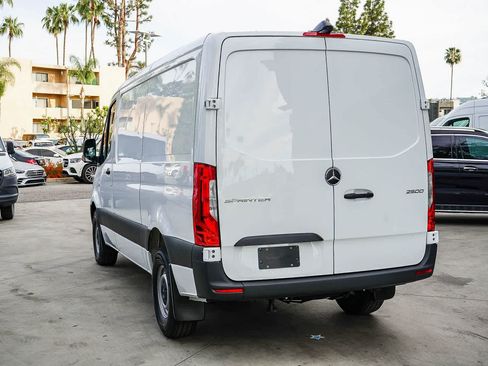 Used 2026 Mercedes-Benz Sprinter 2500 image 6