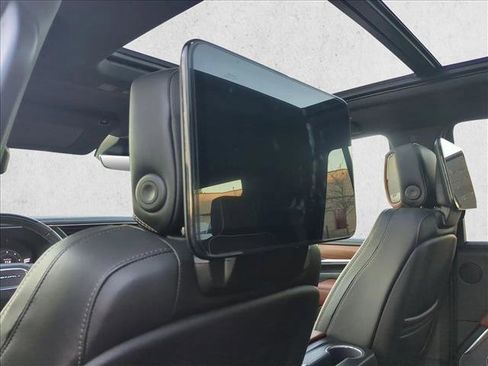 Used 2024 GMC Yukon Denali Ultimate image 18